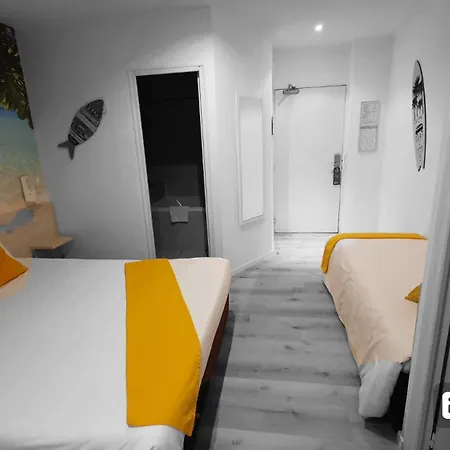 Kyriad Sète - Hotel