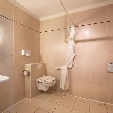 Kyriad Sète - Hotel 3*