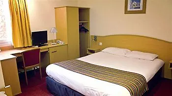 Kyriad Sète - Hotel